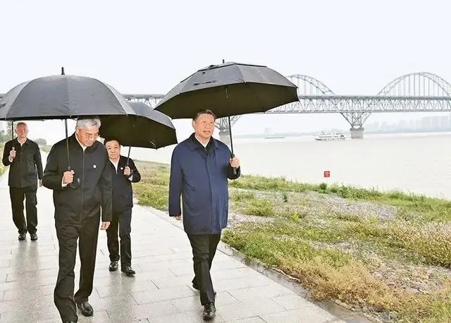 习近平：推进生态文明建设需要处理好几个重大关系